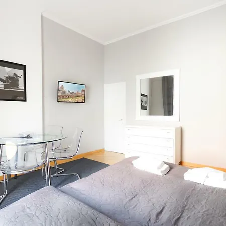 Monti Bright S&ar Apartament
